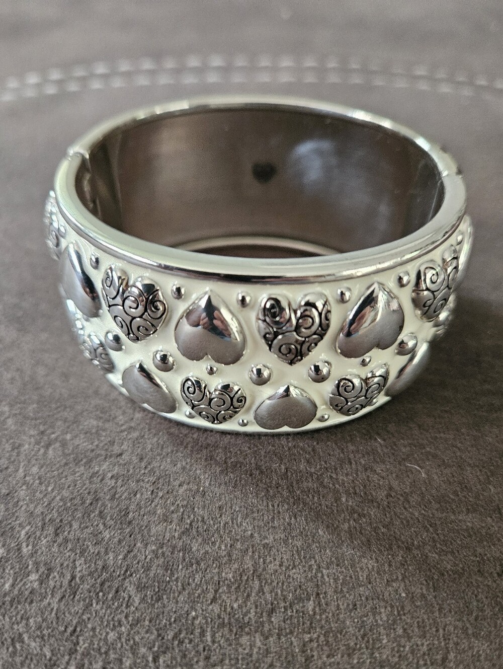 Brighton "Rockin' Hearts" Wide Enamel Clamper Bracelet Retired Y2k